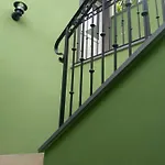 Tom & Jerry Bed & Breakfast