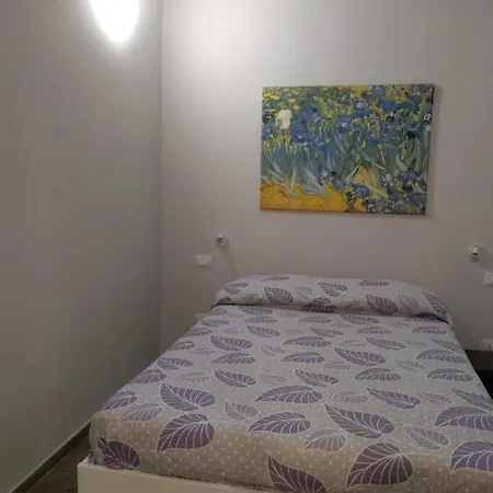 Tom & Jerry Bed & Breakfast 4*