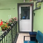 Tom & Jerry Bed & Breakfast