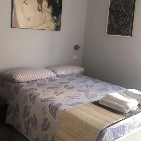 Tom & Jerry Bed and Breakfast Πίζα